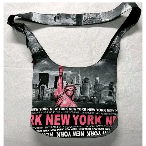 Robin Ruth Statue of Liberty New York Skyline Sling Crossbody Bag Black & Pink - Picture 11 of 11